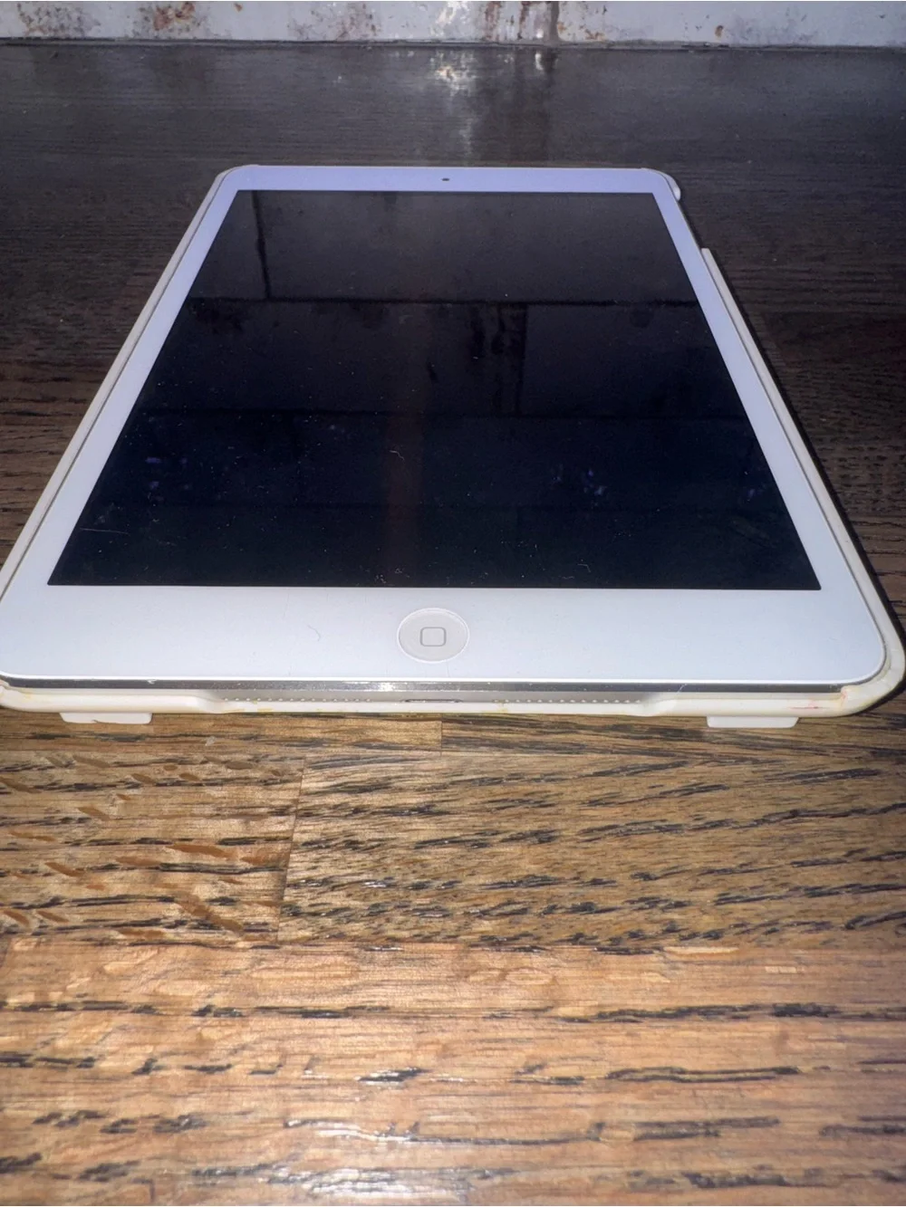Apple iPad Mini White and Gold Tablet